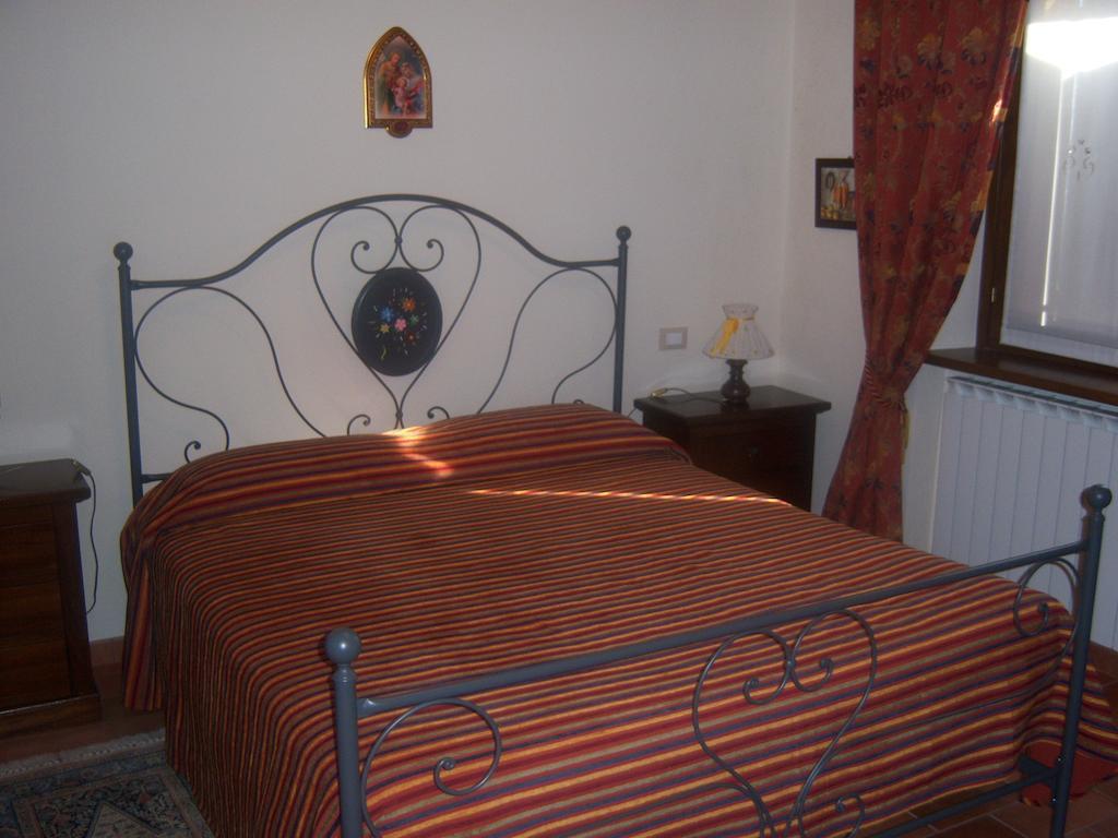 פרגולה Agriturismo Lo Sgorzolo חדר תמונה